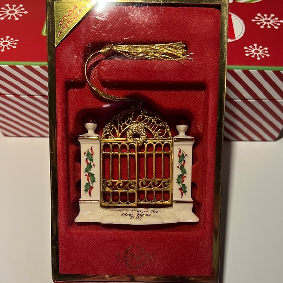 NIB Lenox 2004 First Year in the New Home  Welcome Christmas Ornament Tree - Picture 3 of 6